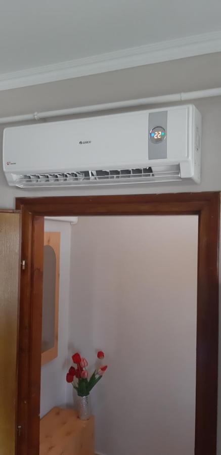 Flora Apartman Gyula Extérieur photo