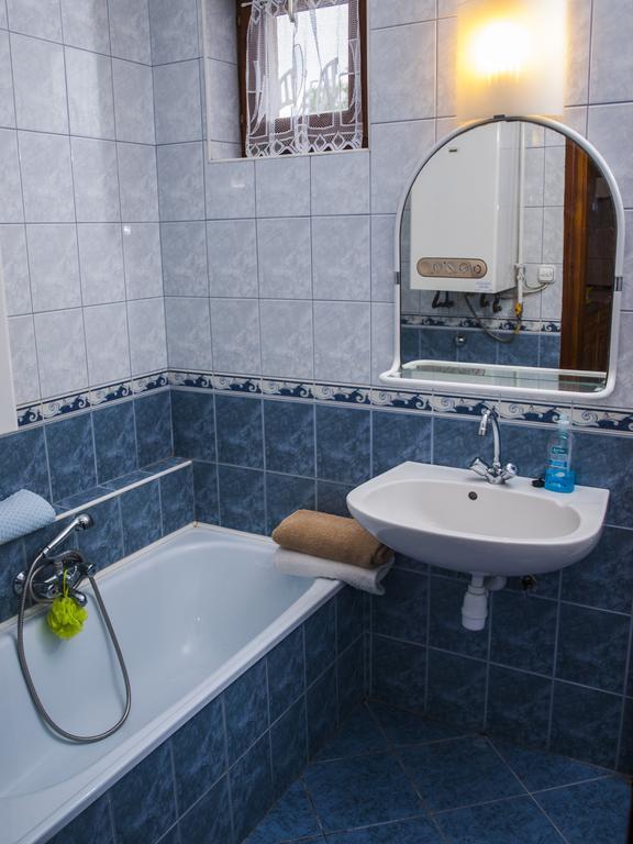 Flora Apartman Gyula Extérieur photo